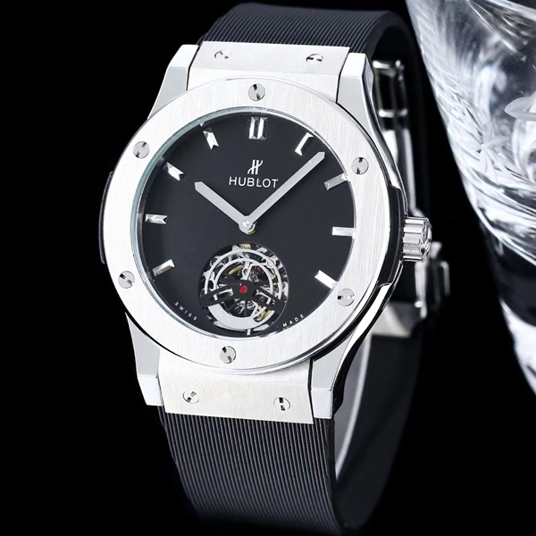 ウブロコピー時計背面デザイン